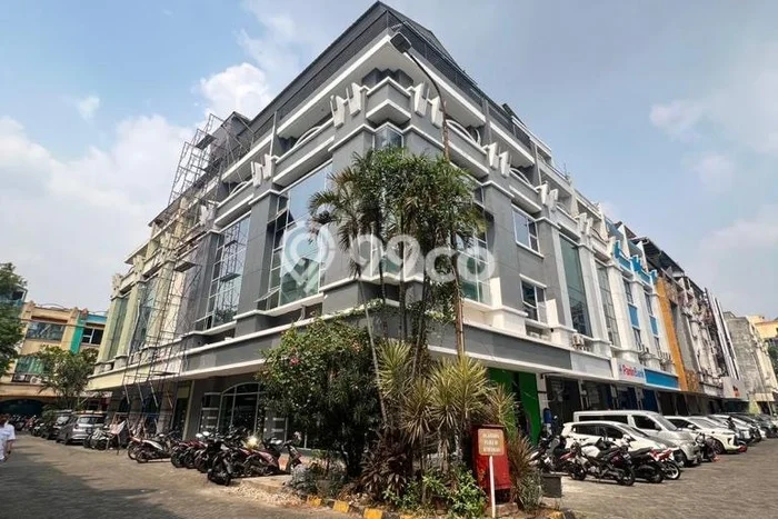 Unit Ruko Dijual di Jakarta Selatan LT 180m2 & LB 450m2 Unit Ruko Dijual di Jakarta Selatan LT 180m2 & LB 450m2