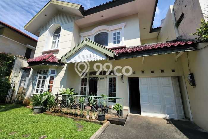Rumah Mewah Siap Huni LT 366m2 di Kebayoran Baru, Jakarta Selatan Rumah Mewah Siap Huni LT 366m2 di Kebayoran Baru, Jakarta Selatan