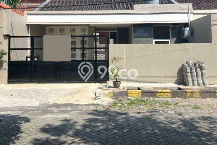 Disewakan! Rumah 3 Kamar Tidur &
3 Kamar Mandi di Dukuh Kupang, Surabaya Disewakan! Rumah 3 Kamar Tidur &
3 Kamar Mandi di Dukuh Kupang, Surabaya