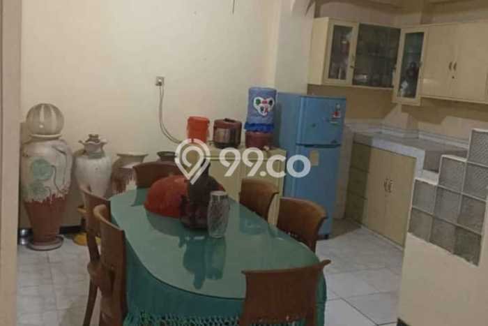 For Sale Hunian Rumah Terawat 4 KT di Sidoarjo, Surabaya For Sale Hunian Rumah Terawat 4 KT di Sidoarjo, Surabaya
