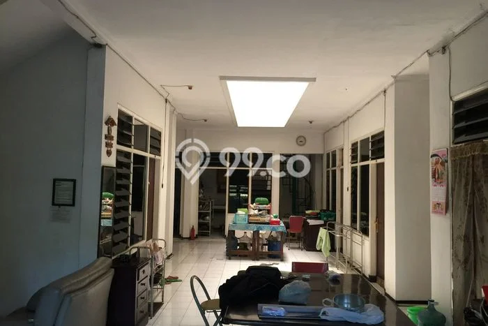 Rumah Kost Dijual di Wonocolo, Surabaya, Spesifikasi 14 KT, 4 KM, 320m2 Rumah Kost Dijual di Wonocolo, Surabaya, Spesifikasi 14 KT, 4 KM, 320m2