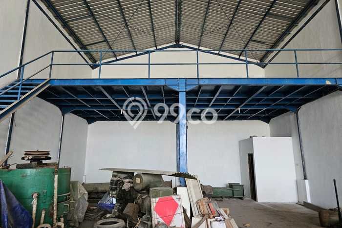 Unit Gudang Dijual di Kenjeran Surabaya Luas Bangunan 320m2 Unit Gudang Dijual di Kenjeran Surabaya Luas Bangunan 320m2