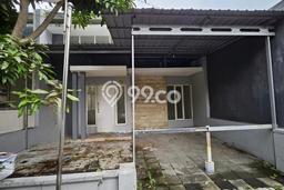 For Sale Rumah 2 Kamar Lokasi Strategis Nyaman dan Strategis di Rungkut For Sale Rumah 2 Kamar Lokasi Strategis Nyaman dan Strategis di Rungkut