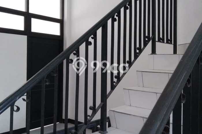Ruko Bagus LT 70m2 LB 245m2 Dijual di Tenggilis Mejoyo Surabaya Ruko Bagus LT 70m2 LB 245m2 Dijual di Tenggilis Mejoyo Surabaya