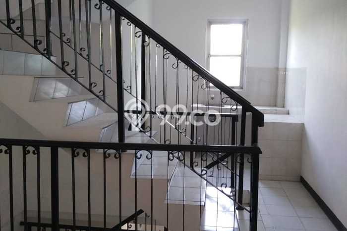 Ruko Bagus LT 70m2 LB 245m2 Dijual di Tenggilis Mejoyo Surabaya Ruko Bagus LT 70m2 LB 245m2 Dijual di Tenggilis Mejoyo Surabaya