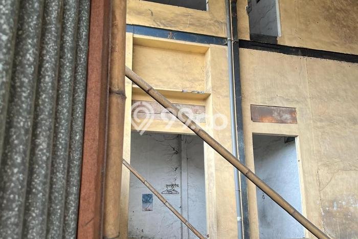 Gudang Dijual Lokasi Emas di Taman Luas 420m2 Gudang Dijual Lokasi Emas di Taman Luas 420m2