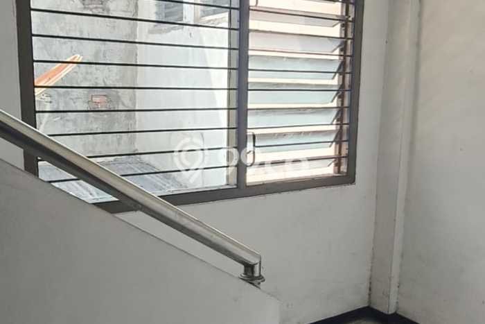 Ruko Bagus Dijual LB 324m2 Lokasi Strategis Surabaya Area Cocok untuk Berbisnis Ruko Bagus Dijual LB 324m2 Lokasi Strategis Surabaya Area Cocok untuk Berbisnis