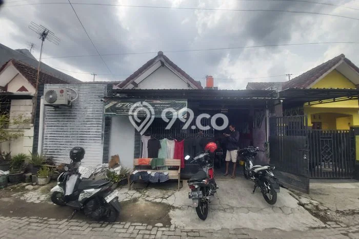 Rumah Minimalis Dijual di Colomadu 2 Kamar dengan LT 89m2 Rumah Minimalis Dijual di Colomadu 2 Kamar dengan LT 89m2