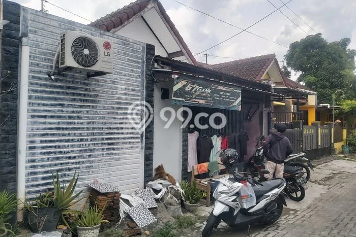 Rumah Minimalis Dijual di Colomadu 2 Kamar dengan LT 89m2 Rumah Minimalis Dijual di Colomadu 2 Kamar dengan LT 89m2