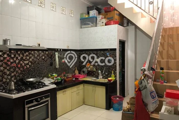 Rumah Luas Asri 5 KT Siap Pakai di Pondok Tjandra Sidoarjo Rumah Luas Asri 5 KT Siap Pakai di Pondok Tjandra Sidoarjo