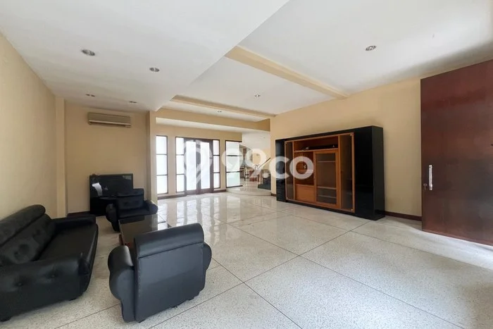 Sewa Rumah Nyaman di Menteng Harga Rp 600 Juta/ Tahun Sewa Rumah Nyaman di Menteng Harga Rp 600 Juta/ Tahun