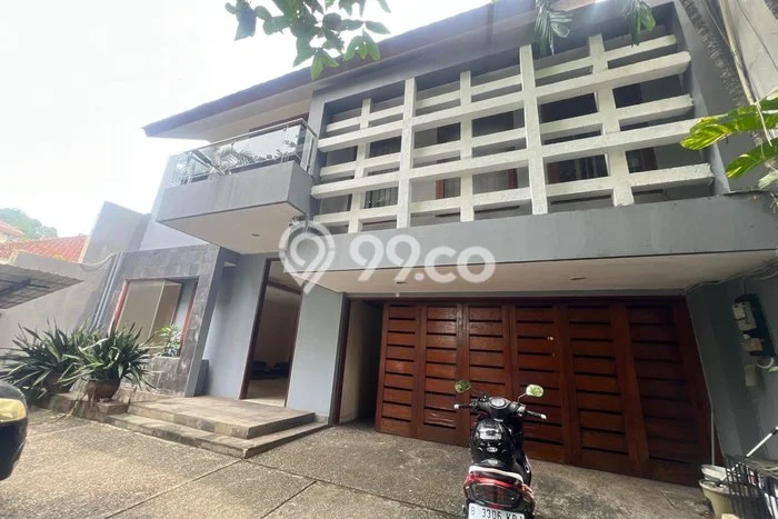 Sewa Rumah Nyaman di Menteng Harga Rp 600 Juta/ Tahun Sewa Rumah Nyaman di Menteng Harga Rp 600 Juta/ Tahun