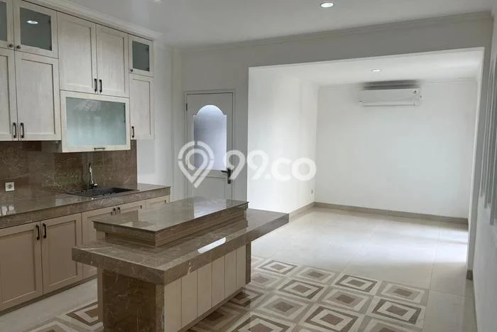 Rumah 6 Kamar Siap Huni Dikontrakkan di Menteng Harga Kompetitif Rumah 6 Kamar Siap Huni Dikontrakkan di Menteng Harga Kompetitif