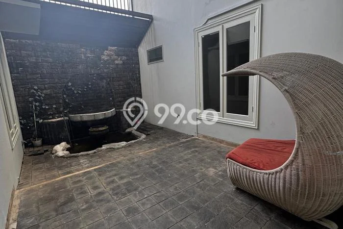Rumah Modern Disewakan di Menteng Jakarta Pusat Lokasi Sangat Strategis Rumah Modern Disewakan di Menteng Jakarta Pusat Lokasi Sangat Strategis