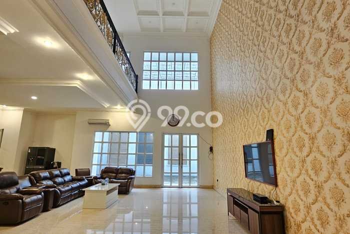 Ready to Use! Luxury House LT 550m2 Desain Elegan di Alam Sutera Ready to Use! Luxury House LT 550m2 Desain Elegan di Alam Sutera