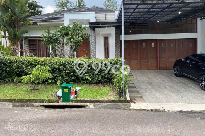 Jual Rumah Mewah Elegan Dengan View Cantik di Sentul City, Bogor Jual Rumah Mewah Elegan Dengan View Cantik di Sentul City, Bogor