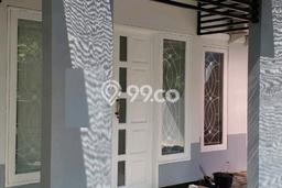 Rumah di Surabaya Kondisi Baik Minimalis Dekat Fasilitas Publik Rumah di Surabaya Kondisi Baik Minimalis Dekat Fasilitas Publik