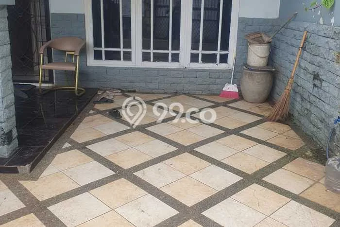 Rumah Luas Asri 3 KT Siap Pakai di Pondok Gede Jakarta Timur Rumah Luas Asri 3 KT Siap Pakai di Pondok Gede Jakarta Timur