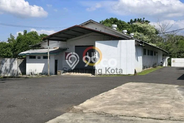 Gudang Kawasan Niaga Kawasan Banyumanik, Luas 500m2m², Siap Operasional Gudang Kawasan Niaga Kawasan Banyumanik, Luas 500m2m², Siap Operasional