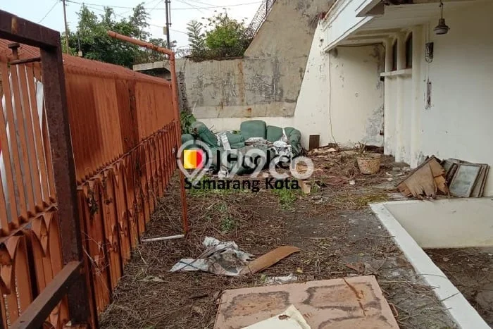 Jual Rumah Bagus Siap Huni LB 200m2 di Semarang Timur, Semarang Jual Rumah Bagus Siap Huni LB 200m2 di Semarang Timur, Semarang
