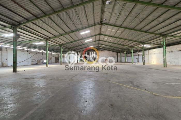 Unit Gudang Paling Strategis di Tugu Semarang dengan LB 4692m2 Unit Gudang Paling Strategis di Tugu Semarang dengan LB 4692m2