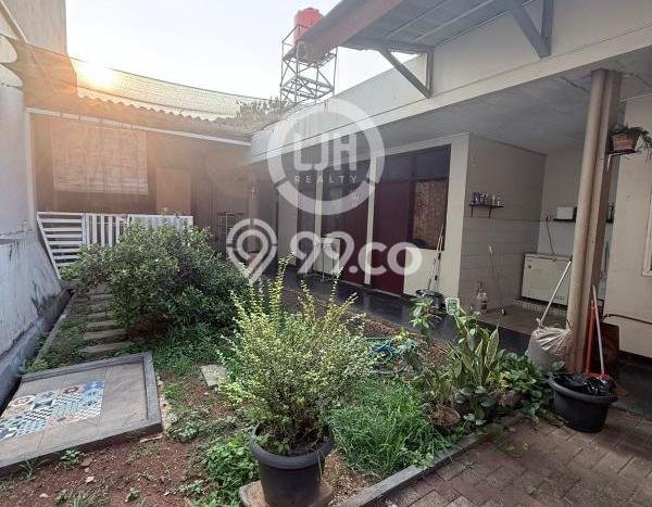 Rumah Cantik Siap Pakai Di Gajah Mungkur Luas 600m2 Lokasi Strategis Rumah Cantik Siap Pakai Di Gajah Mungkur Luas 600m2 Lokasi Strategis