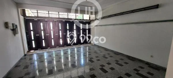 Hot Offer Hunian Mewah Ideal dan Luas di Candisari, Semarang Hot Offer Hunian Mewah Ideal dan Luas di Candisari, Semarang