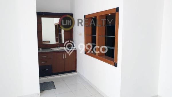 Jual Rumah Bagus Siap Huni LB 200m2 di Semarang Barat, Semarang Jual Rumah Bagus Siap Huni LB 200m2 di Semarang Barat, Semarang