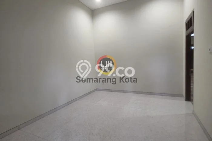 Hunian Modern Dikontrakkan 11 Kamar di Semarang Tengah Boleh Nego Hunian Modern Dikontrakkan 11 Kamar di Semarang Tengah Boleh Nego