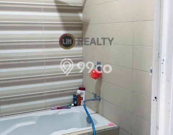 Jual Rumah Bagus Siap Huni LB 200m2 di Semarang Barat, Semarang Jual Rumah Bagus Siap Huni LB 200m2 di Semarang Barat, Semarang