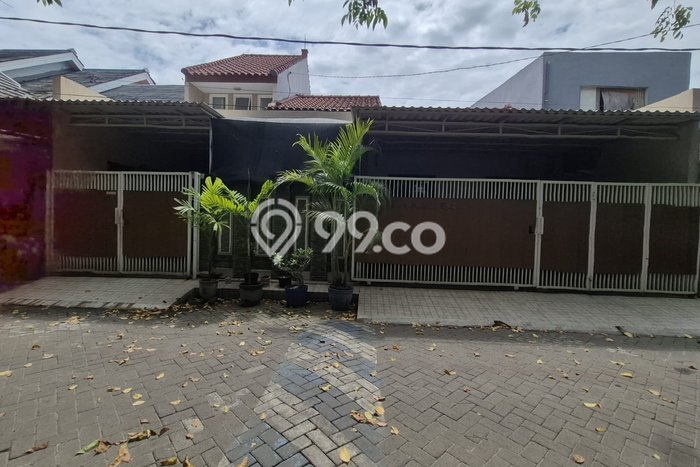 Dijual Cepat Rumah Bagus Siap Huni LB 180m2 di Waru, Sidoarjo Dijual Cepat Rumah Bagus Siap Huni LB 180m2 di Waru, Sidoarjo