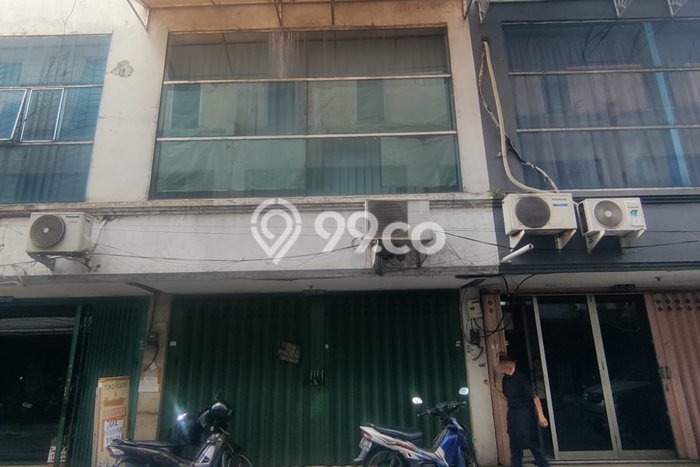 Ruko Dijual di Wonocolo Surabaya dengan Luas Bangunan 180m2 Ruko Dijual di Wonocolo Surabaya dengan Luas Bangunan 180m2