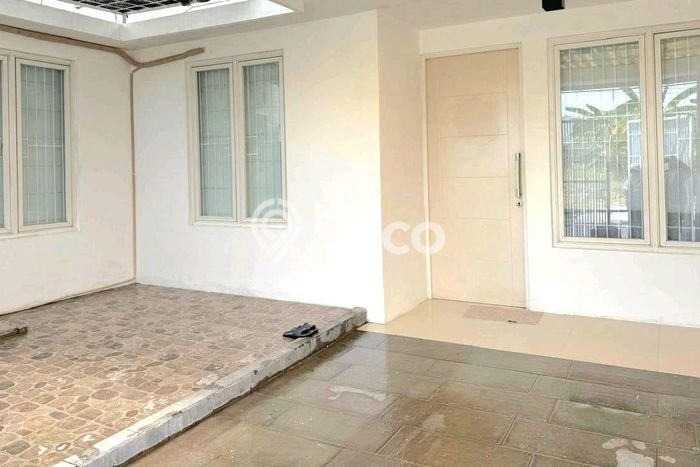 Jual Rumah Eksklusif 4 KT di Gununganyar, Surabaya Jual Rumah Eksklusif 4 KT di Gununganyar, Surabaya