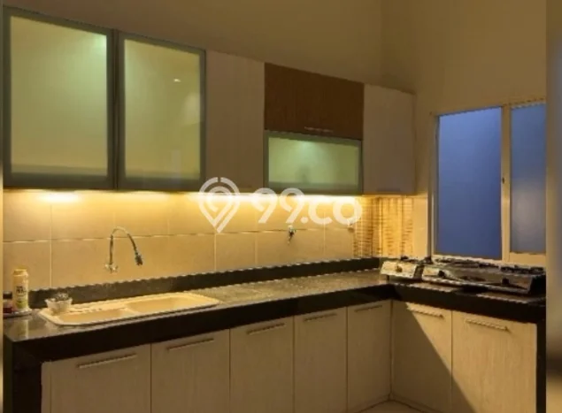 Hunian Mewah LB 300m2 Siap Huni Desain Elegan di Surabaya Kota, Surabaya Hunian Mewah LB 300m2 Siap Huni Desain Elegan di Surabaya Kota, Surabaya