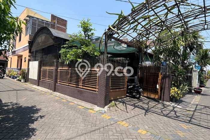 Hunian Cantik Modern Lb 170m2 di Lowokwaru, Malang Hunian Cantik Modern Lb 170m2 di Lowokwaru, Malang
