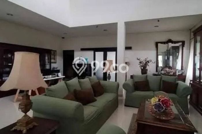 Vila Asri Kawasan Cinere, Ukuran 1760m2m², Akses ke beragam kebutuhan Vila Asri Kawasan Cinere, Ukuran 1760m2m², Akses ke beragam kebutuhan