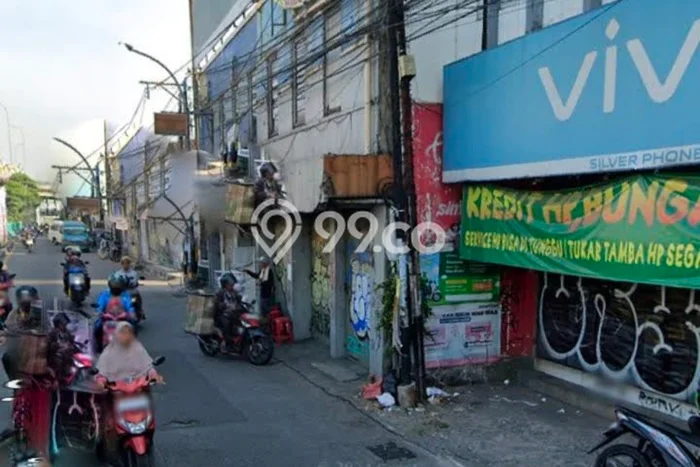 Disewakan Ruko komersial di Ciputat luas bangunan 262m2 Disewakan Ruko komersial di Ciputat luas bangunan 262m2