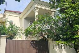 Rumah Luxury Modern Tanpa Renovasi di Senayan Jakarta Selatan Rumah Luxury Modern Tanpa Renovasi di Senayan Jakarta Selatan
