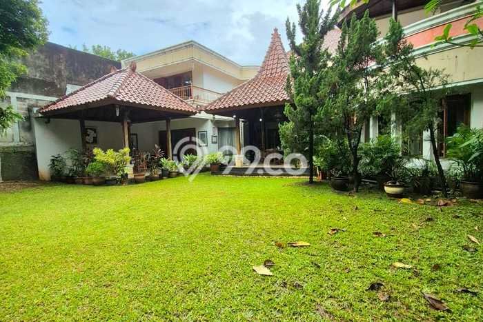Rumah Elit LB 740m2 Siap Pakai Desain Elegan di Sektor 9-Bintaro, Tangerang Selatan Rumah Elit LB 740m2 Siap Pakai Desain Elegan di Sektor 9-Bintaro, Tangerang Selatan