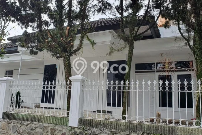 Rumah Modern 5 KT LT 265m2 di Setra Duta Rumah Modern 5 KT LT 265m2 di Setra Duta