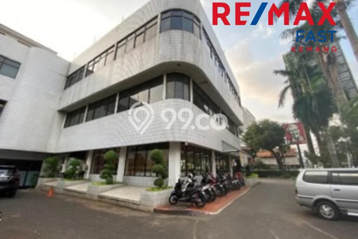 Disewakan Kantor di Kawasan Ramai Kemang Luas 105m2 Disewakan Kantor di Kawasan Ramai Kemang Luas 105m2