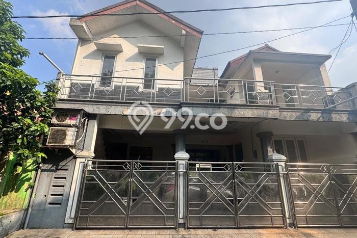 For Sale Rumah 6 Kamar Lokasi Ideal Nyaman dan Strategis di Sawangan For Sale Rumah 6 Kamar Lokasi Ideal Nyaman dan Strategis di Sawangan