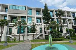 Hunian Elit LB 373m2 Siap Huni Desain Elegan di Pondok Indah, Jakarta Selatan Hunian Elit LB 373m2 Siap Huni Desain Elegan di Pondok Indah, Jakarta Selatan