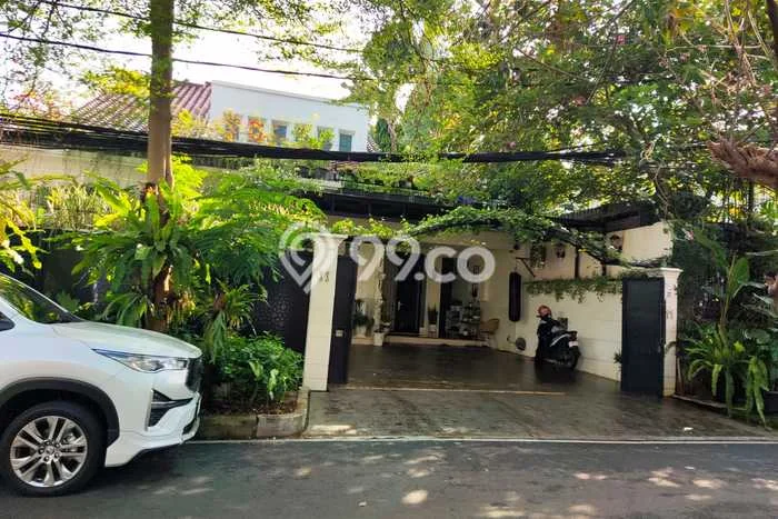 Rumah Bagus Siap Pakai Di Menteng Luas 500m2 Lokasi Strategis Rumah Bagus Siap Pakai Di Menteng Luas 500m2 Lokasi Strategis
