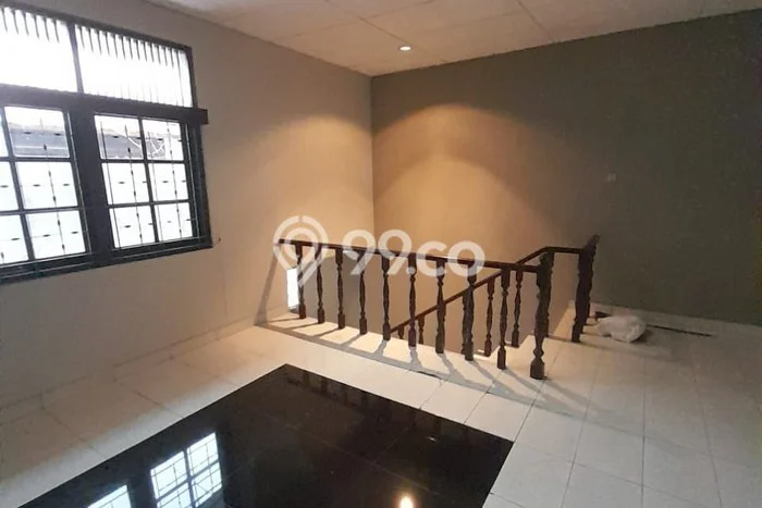 Hunian Mewah LB 400m2 Siap Pakai Desain Elegan di Bambu Apus, Jakarta Timur Hunian Mewah LB 400m2 Siap Pakai Desain Elegan di Bambu Apus, Jakarta Timur