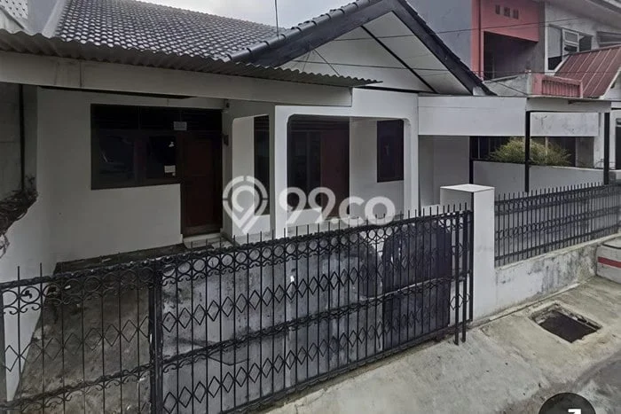 Rumah Disewakan Jakarta Timur LT 180m2 LB 215m2 Area Rawamangun Rumah Disewakan Jakarta Timur LT 180m2 LB 215m2 Area Rawamangun