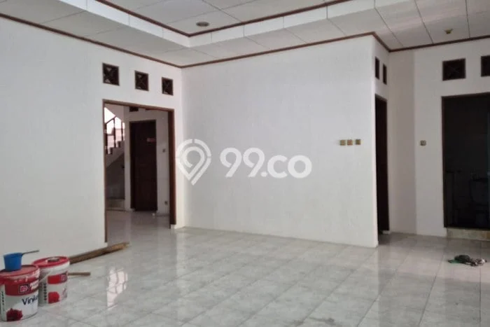 Rumah Disewakan Jakarta Timur LT 180m2 LB 215m2 Area Rawamangun Rumah Disewakan Jakarta Timur LT 180m2 LB 215m2 Area Rawamangun