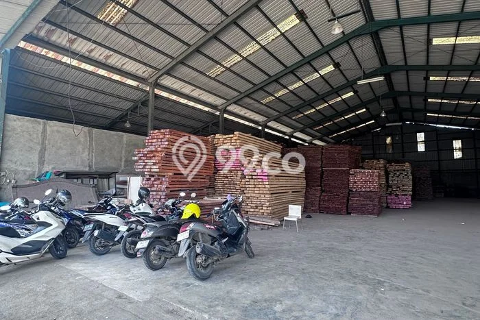 Disewakan Gudang komersial di Cakung luas bangunan 2800m2 Disewakan Gudang komersial di Cakung luas bangunan 2800m2