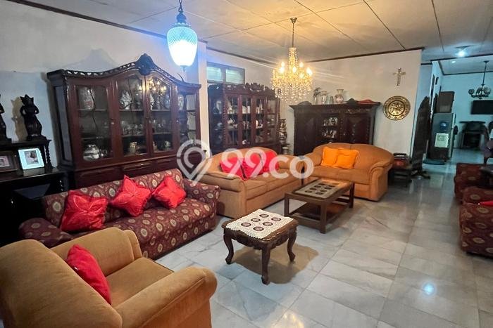 Siap Huni Hunian Elit 5 Kamar di Tebet Dekat ke Mana Pun Siap Huni Hunian Elit 5 Kamar di Tebet Dekat ke Mana Pun