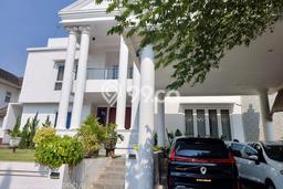 Ready to Use! Luxury House LT 710m2 Desain Elegan di Legenda Wisata Ready to Use! Luxury House LT 710m2 Desain Elegan di Legenda Wisata